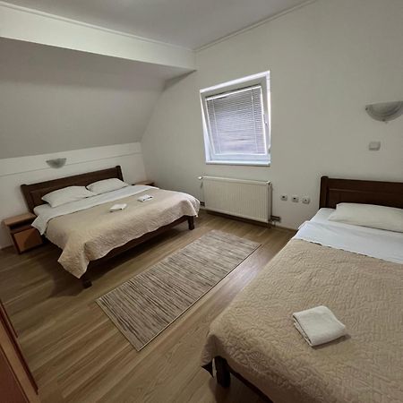 Hotel Lovac Žabljak Esterno foto