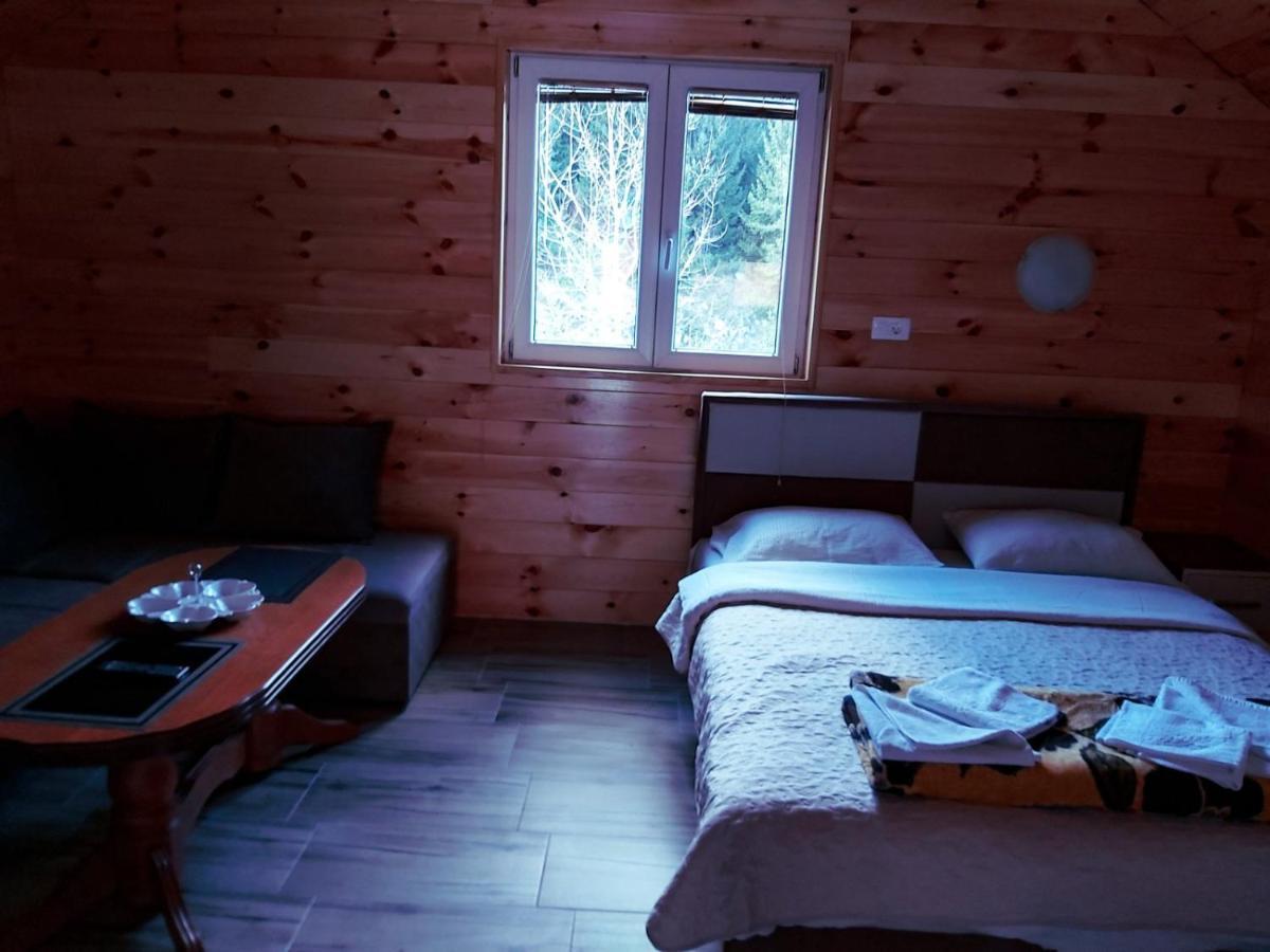 Hotel Lovac Žabljak Esterno foto