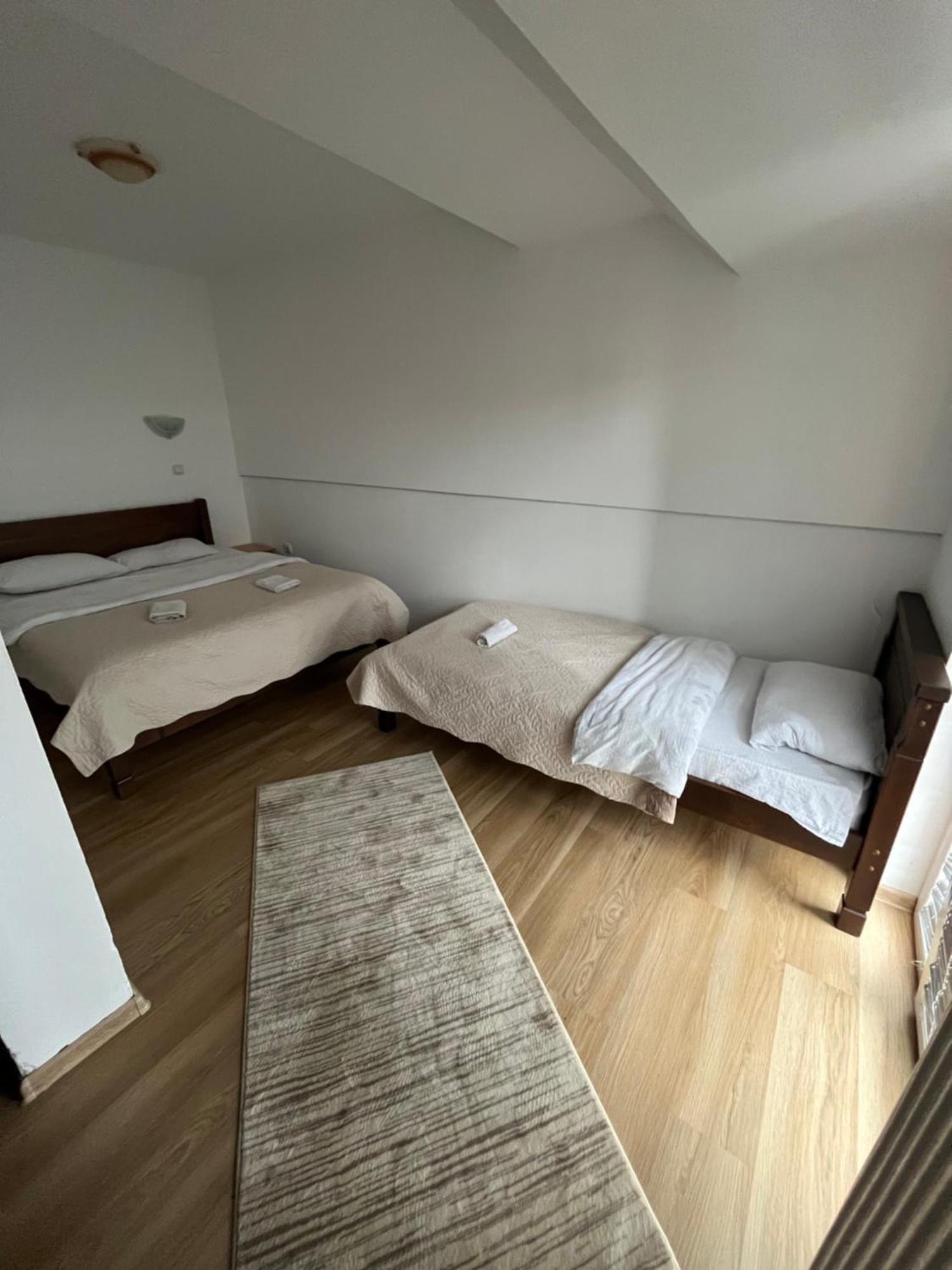 Hotel Lovac Žabljak Esterno foto