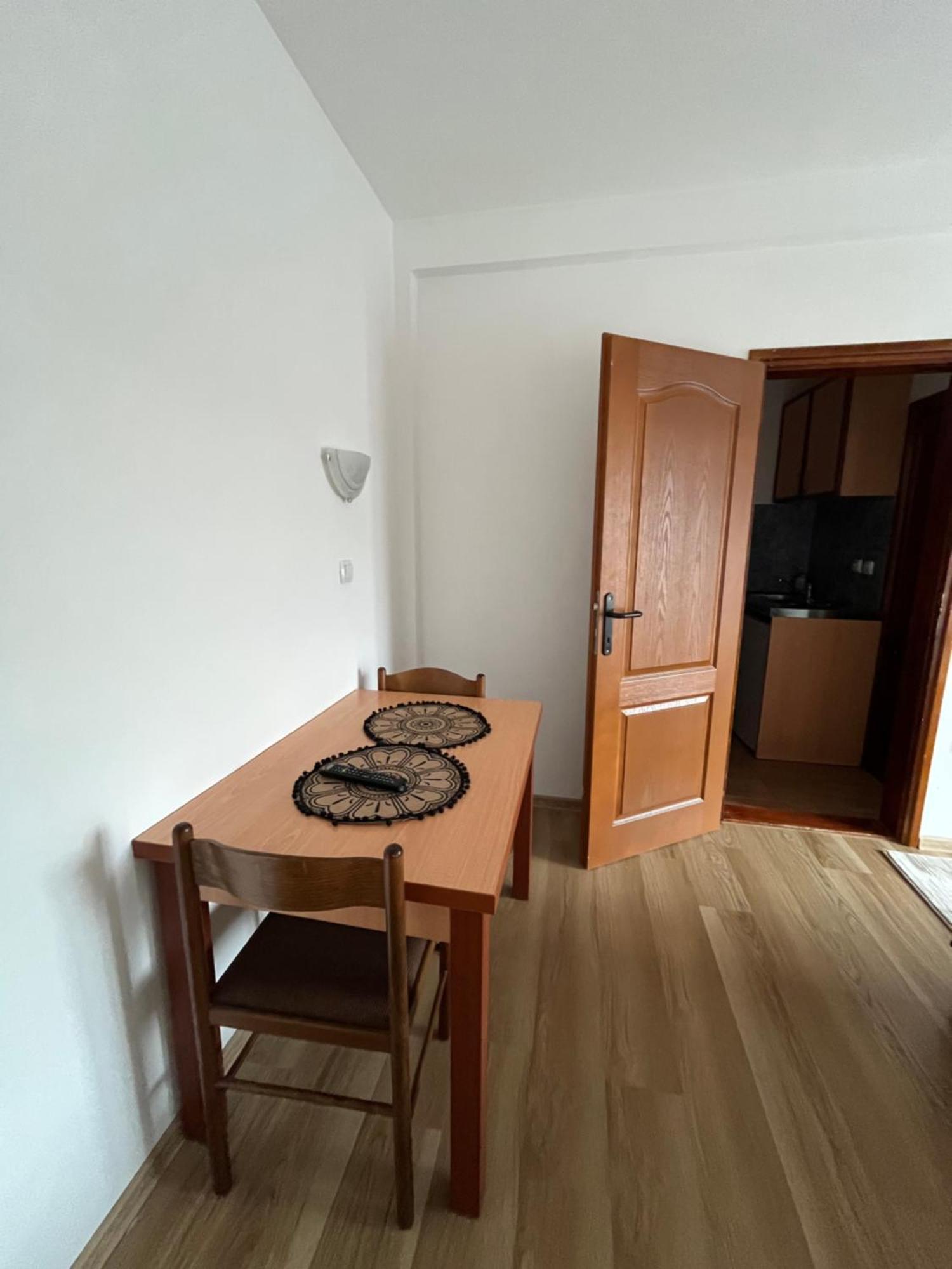 Hotel Lovac Žabljak Esterno foto