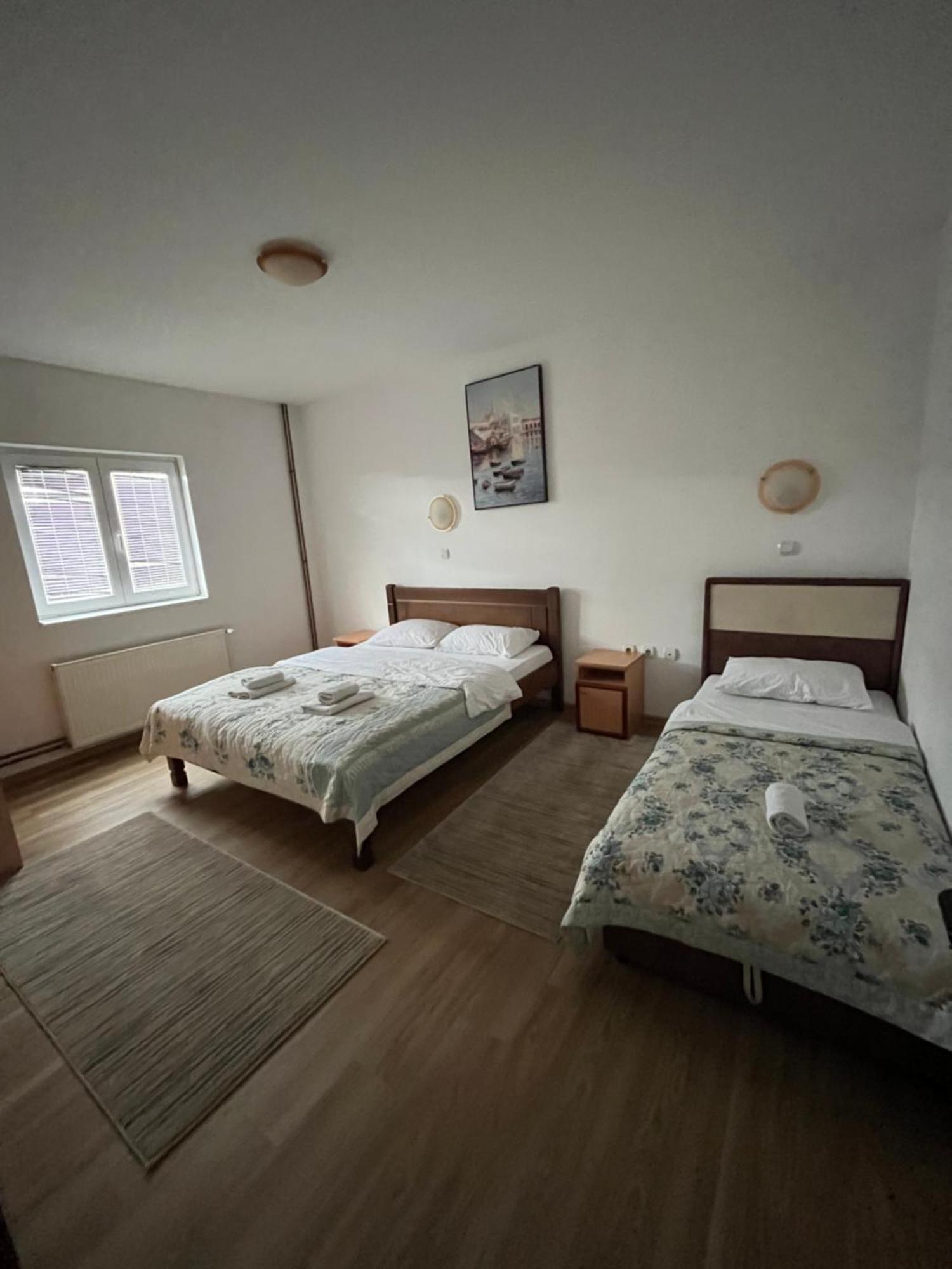 Hotel Lovac Žabljak Esterno foto