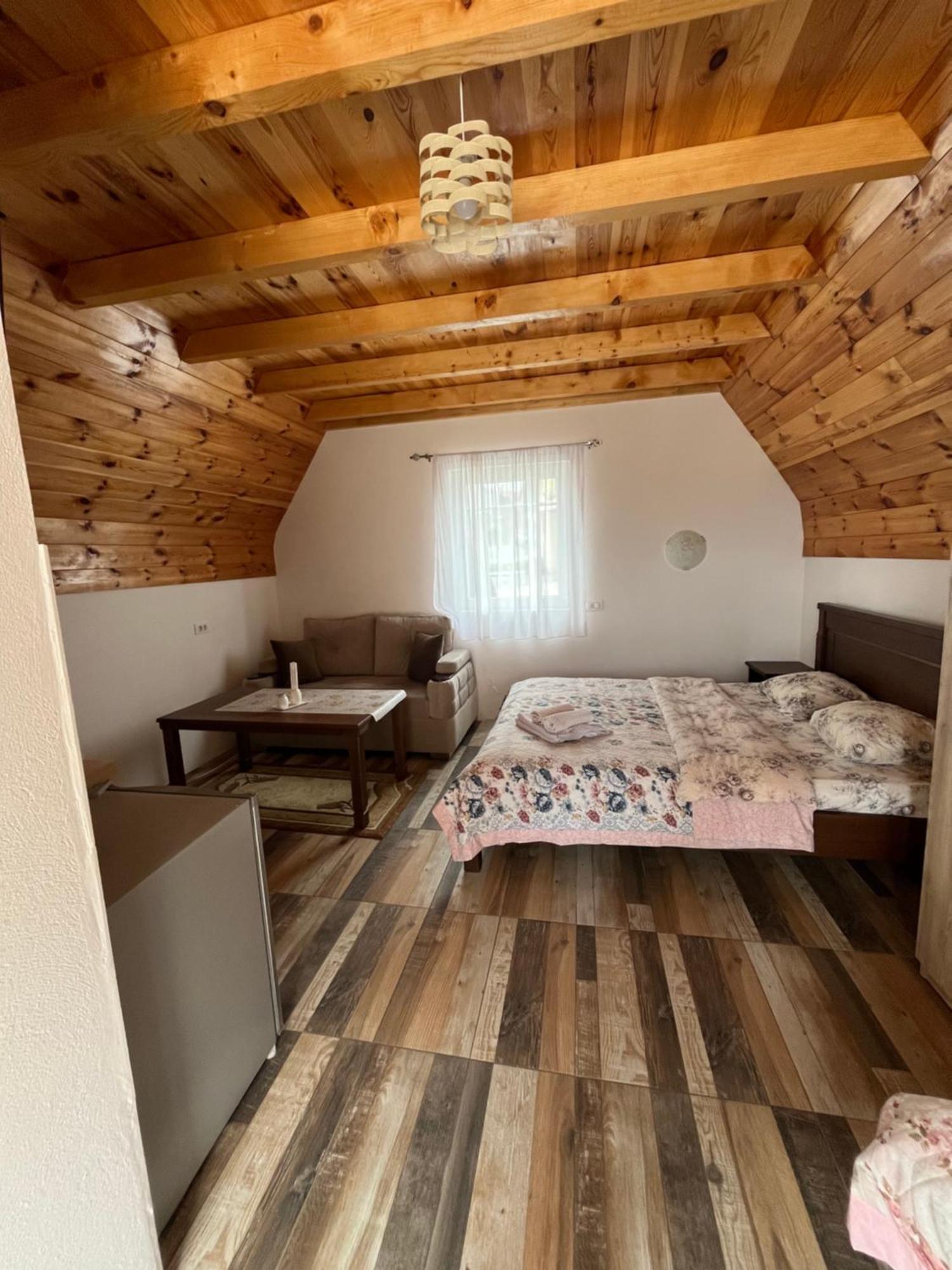 Hotel Lovac Žabljak Esterno foto