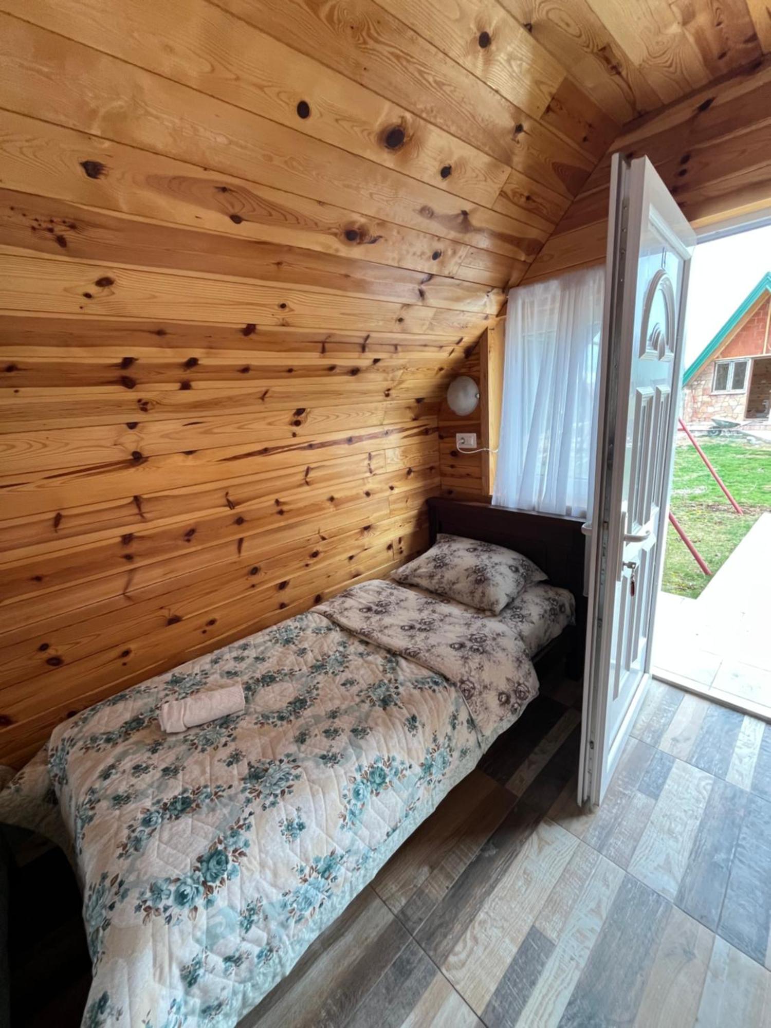 Hotel Lovac Žabljak Esterno foto